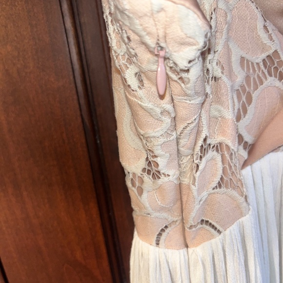 Tularosa Ivory Lace Bodice Spaghetti-Strap Maxi Dress - Picture 5 of 7